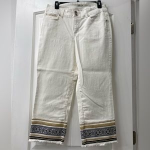 Style and Co  White Capris (C119)